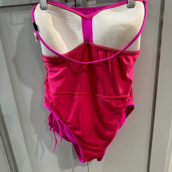 La Blanca size 12 One Piece Bright Pink Swimsuit Ruched Sides & Removable Strap - Picture 6 of 7